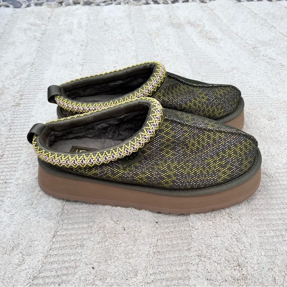 UGG Shoes - Ugg Tazz Maxi Tasman Platform Green Slipper Shoes Women’s Size 10
